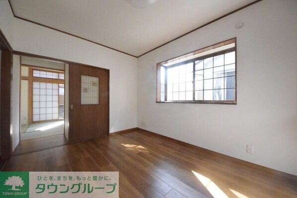 戸倉2丁目貸家の物件内観写真